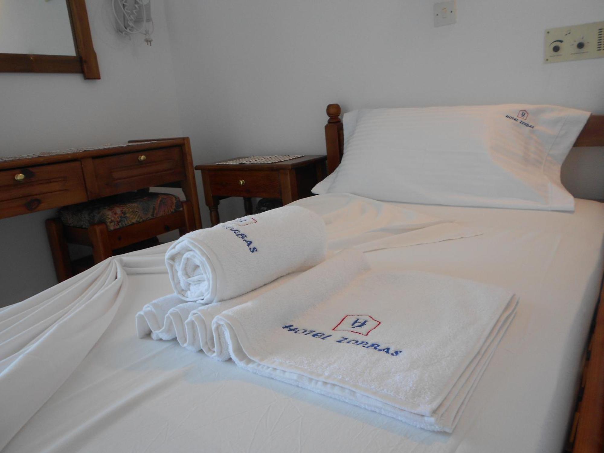 Zorbas Hotel Pythagoreio  Ruang foto
